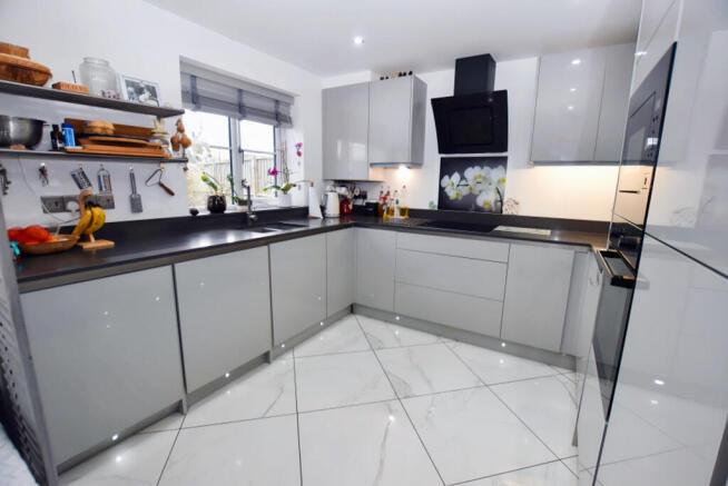 Kitchen 1