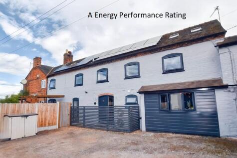 Raven Yard, Station Road