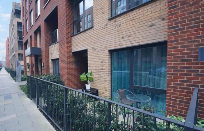 colindale gardens 1.jpeg