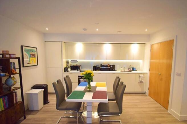 colindale gardens 3.jpeg