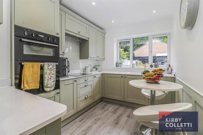 RE FITTED KITCHEN