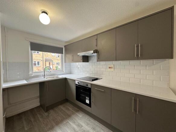 Kitchen 2.jpg