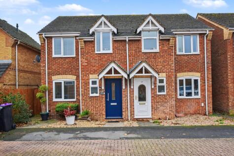 Clover Gardens, Stamford