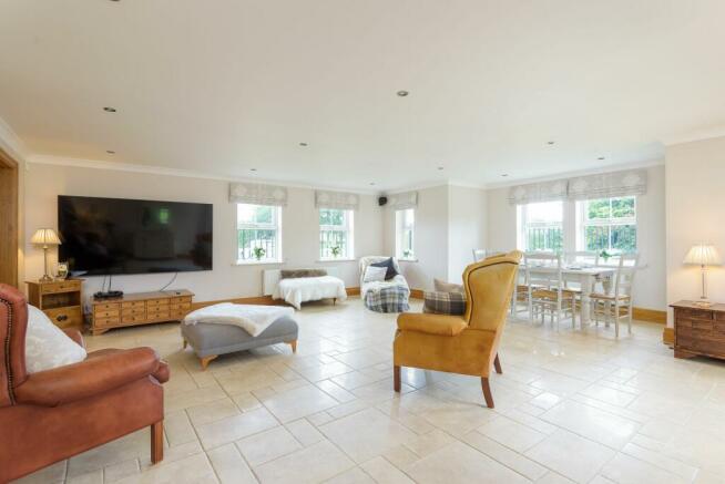 SITTING ROOM DINING AREA AND KITCHEN