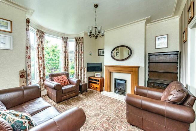 SITTING ROOM DINING ROOM AND KITCHEN