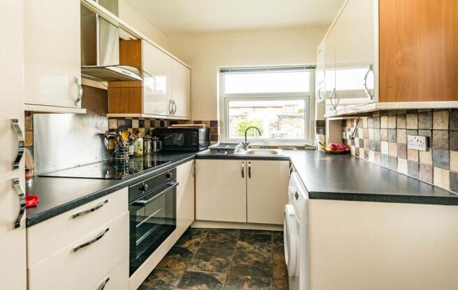 KITCHEN DINING ROOM AND LOUNGE