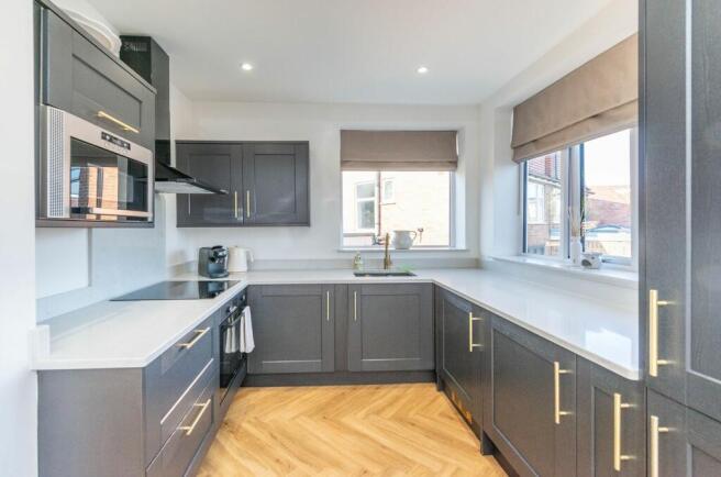 KITCHEN DINER AND LOUNGE