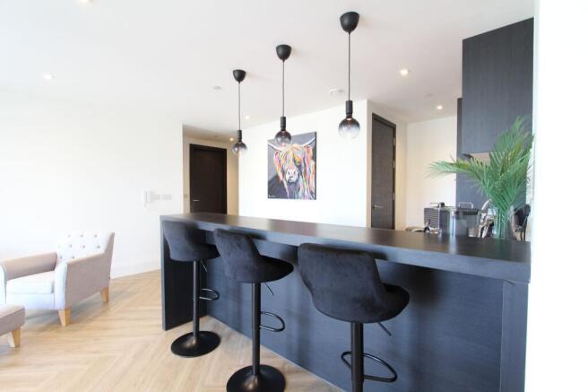 STUNNING OPEN PLAN LIVING KITCHEN