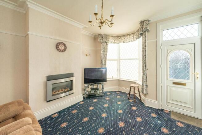 KITCHEN AND LOUNGE