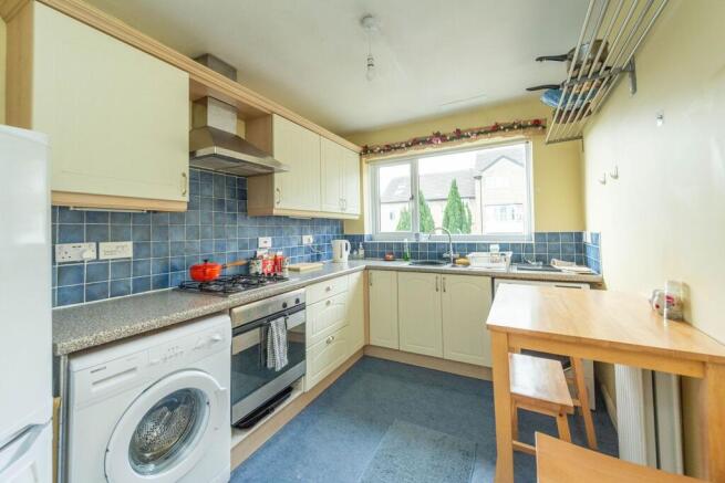 KITCHEN AND LOUNGE/DINER