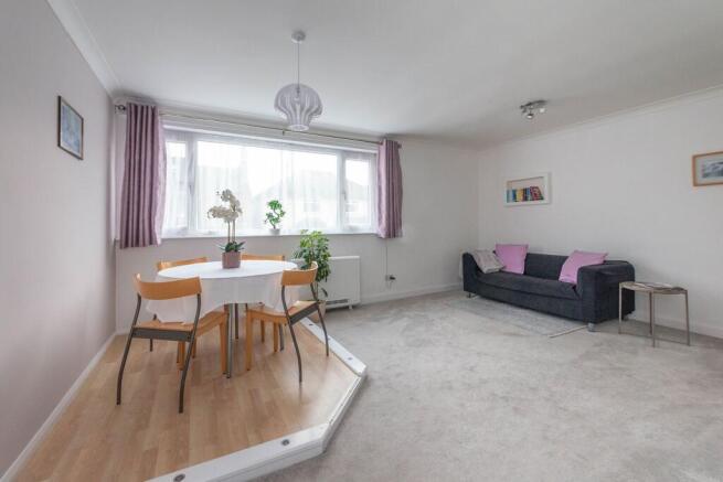 KITCHEN, DINER AND LOUNGE