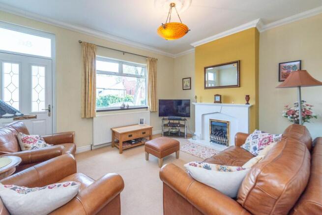 KITCHEN,DINER AND LIVING ROOM