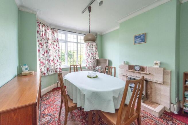 KITCHEN, DINER AND LOUNGE