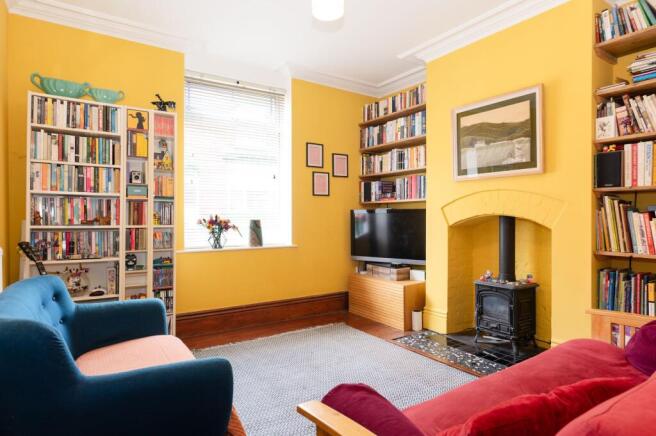 LIVING ROOM, DINER AND KITCHEN
