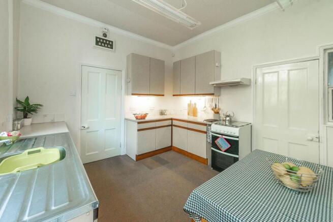KITCHEN/DINER AND MORNING BREAKFAST ROOM