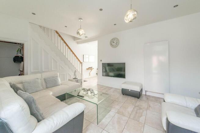 KITCHENS AND RECEPTION ROOMS