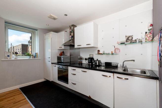 KITCHEN DINER AND LOUNGE
