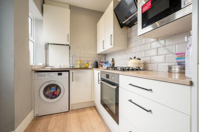 KITCHEN AND LOUNGE