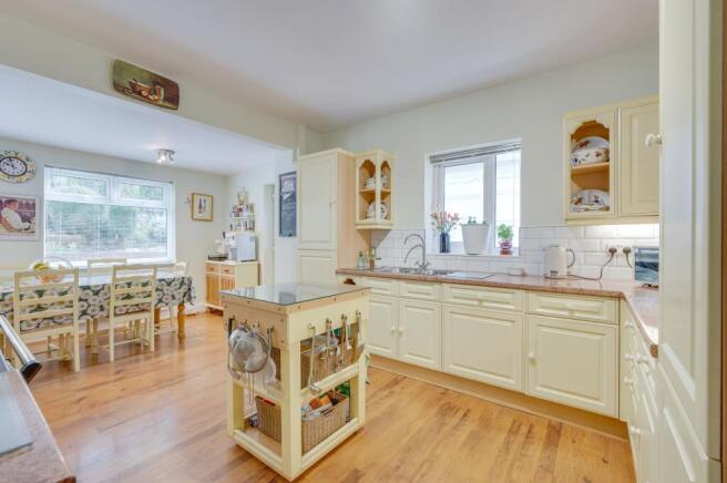 KITCHEN, DINER, LIVING ROOM AND CONSERVATORY