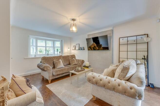 SITTING ROOM FITTED DINING KITCHEN AND WC