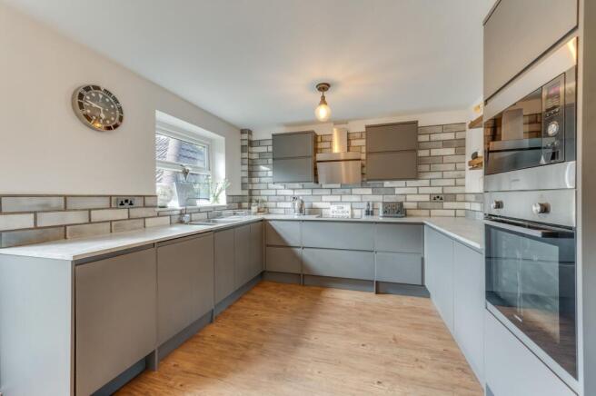 SITTING ROOM FITTED DINING KITCHEN AND WC