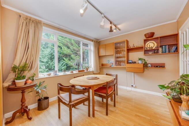 LOUNGE, DINER AND KITCHEN
