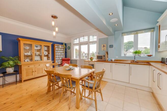 KITCHEN/DINER, LIVING ROOM AND SNUG