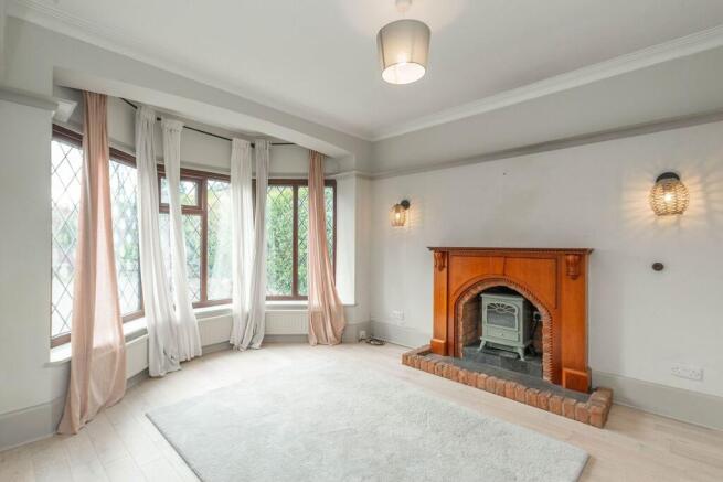 RECEPTION ROOMS AND KI