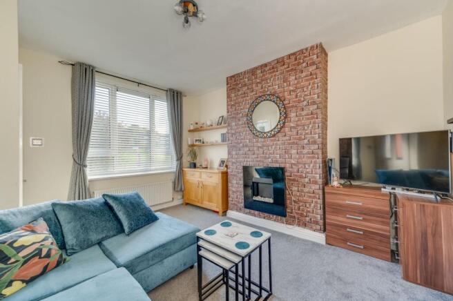 KITCHEN, DINER AND LOUNGE