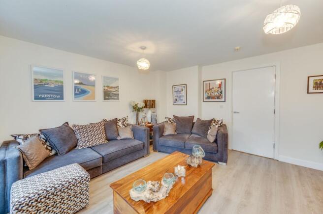 KITCHEN/DINER AND LOUNGE