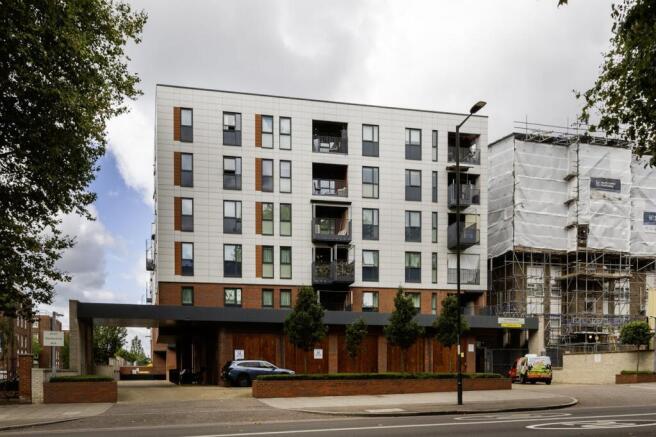 6567 Stamford Hill 19.jpg