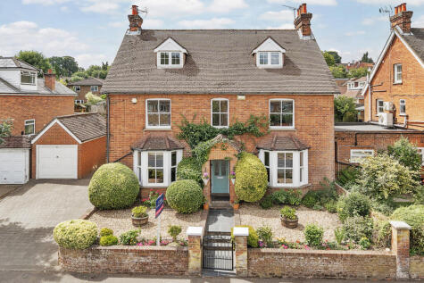 Lower Road, Chalfont St Peter, Gerrards Cross