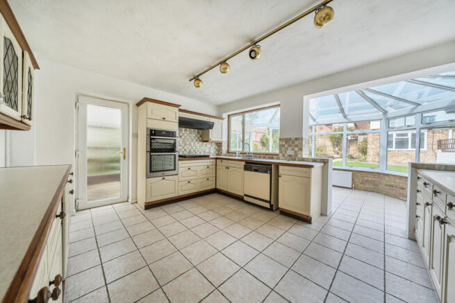 1361905-10-68dd1d...