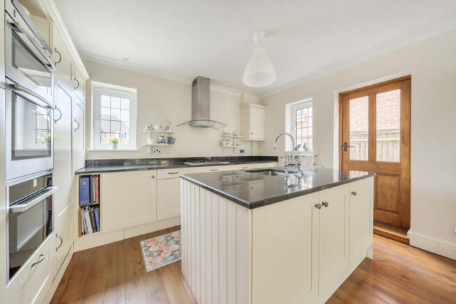 1365259-6-68e93b5...