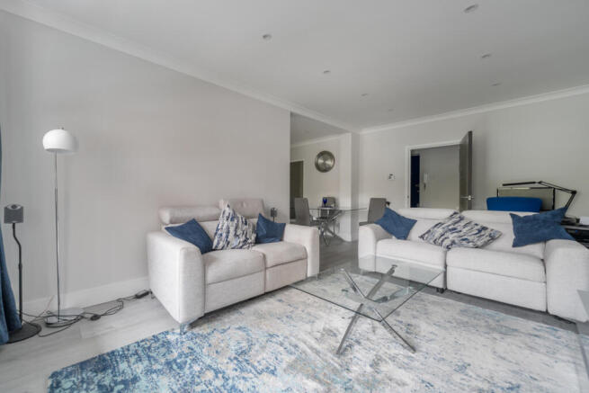 1382127-6-69172f9...