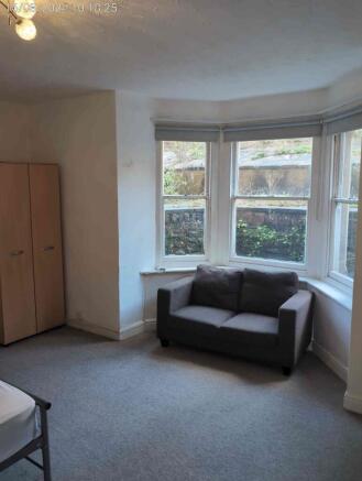 GardenFlat37Whatley Bedroom1 (2)
