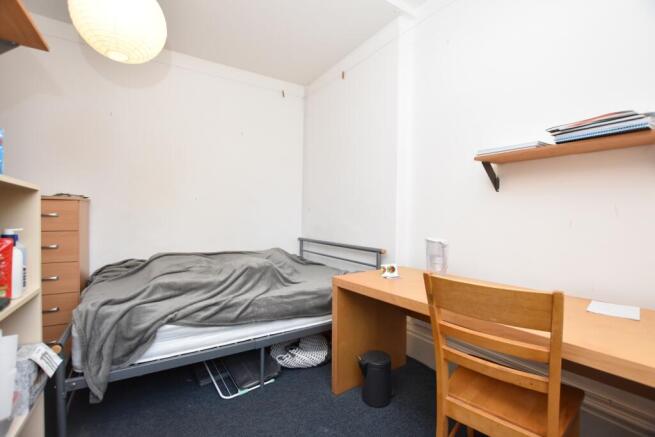 Room 4 (2)