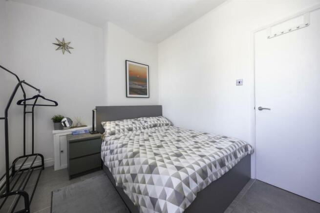 17 Windsor Court-4.jpg