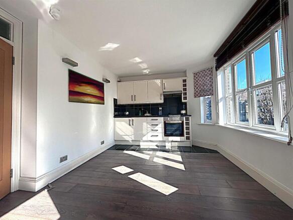 WhatsApp Image 2025-04-02 at 15.45.12_31d6f230.jpg