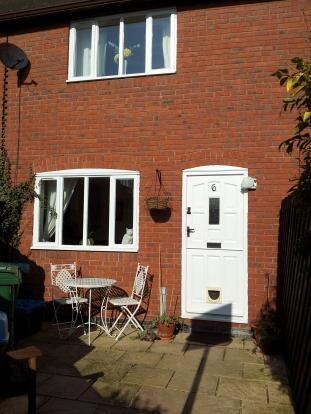 One bedroom mid terrace