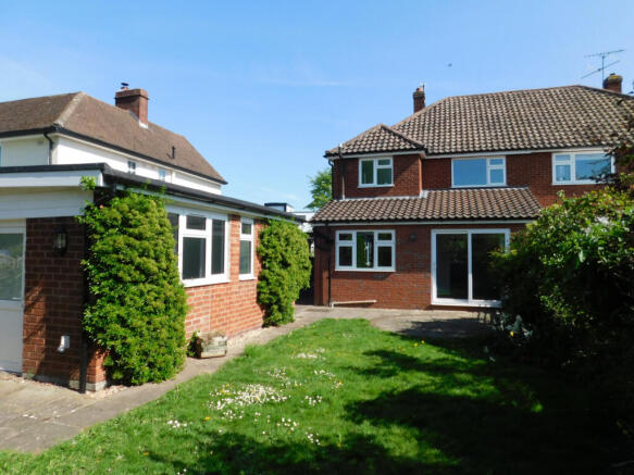 3 Bed Unfurnished Semi with Garage