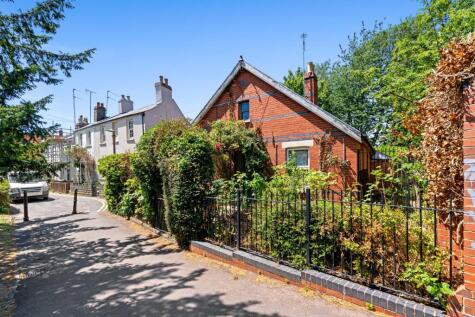 St Lukes Place, Cheltenham, GL53