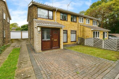 Chertsey Rise, Stevenage, Hertfordshire, SG2