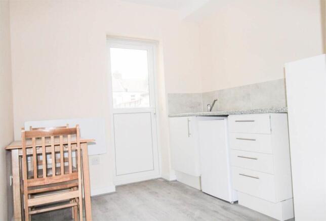 KITCHENETTE