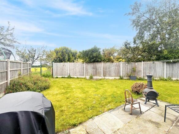 REAR GARDEN.jpg