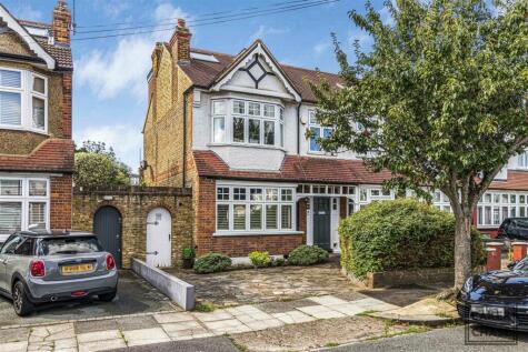 Halstead Gardens, Winchmore Hill, London, N21