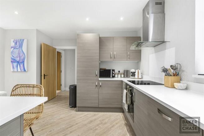 Lounge / Kitchen (Open-Plan)