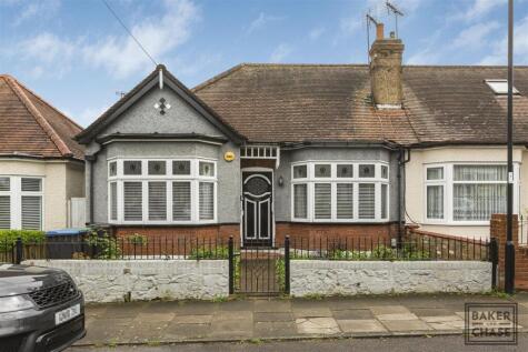 Glenville Avenue, Enfield