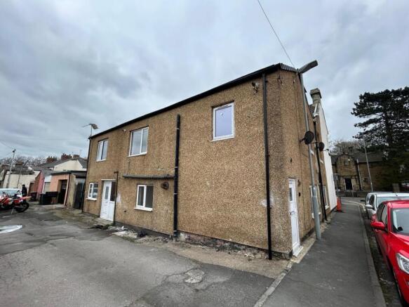 11 Railway Street - External