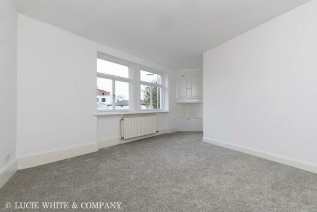 1 Bedroom Apartment For Rent In Coombe Road, Kingston Upon Thames, Kt2